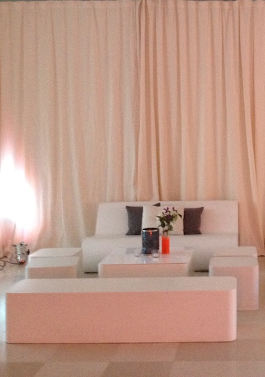 Salon moderne blanc