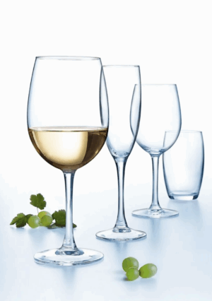 location vaisselle provence verres a vin elegants aerial Jolibazaar 